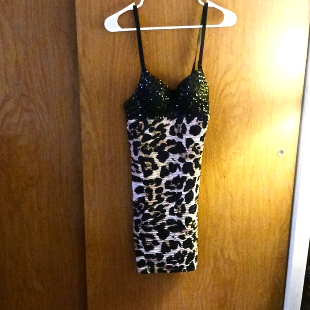 MEISHULANNA LEOPARD DESIGN DRESS, SIZE 36/80, SEQUINS